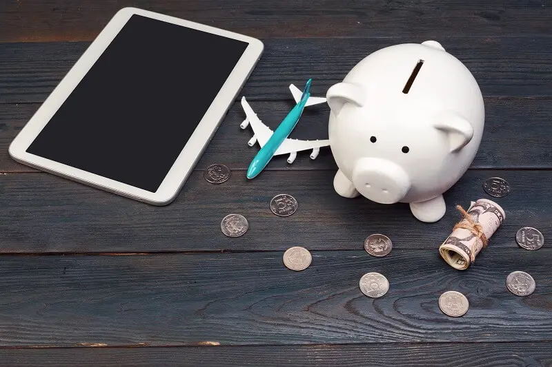 how to travel on a budget